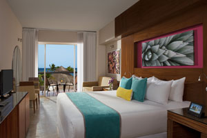Deluxe Rooms at Krystal Grand Los Cabos Hotel 