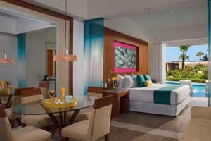Swim Out Junior Suite at Krystal Grand Los Cabos Hotel 